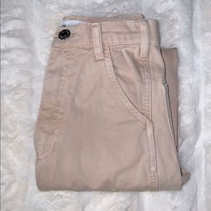 Zara cropped Carpenter pant in Dusty Pink with a high waist for a vintage look.